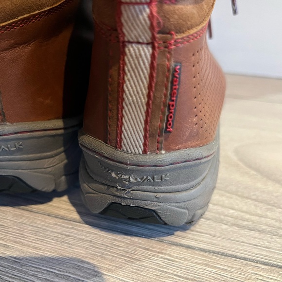 Clarks ,waterproof,leather boots - Picture 3 of 5